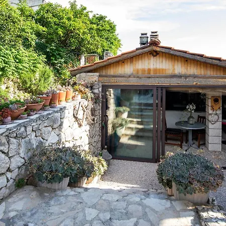 Appartement 1 Bedroom Stunning In Komarna