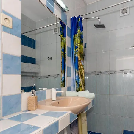 公寓 1 Bedroom Stunning In Komarna