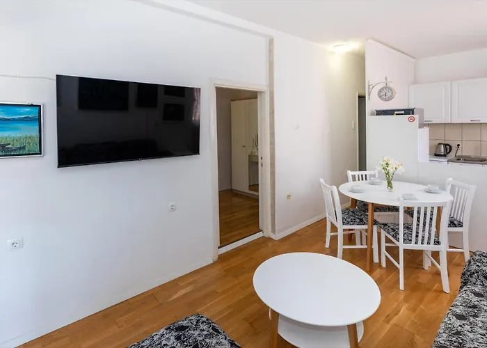 Appartement 1 Bedroom Stunning In Komarna