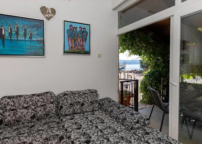 1 Bedroom Stunning In Komarna Appartement *