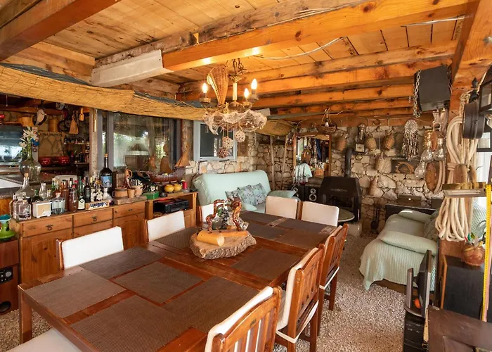 1 Bedroom Stunning In Komarna *