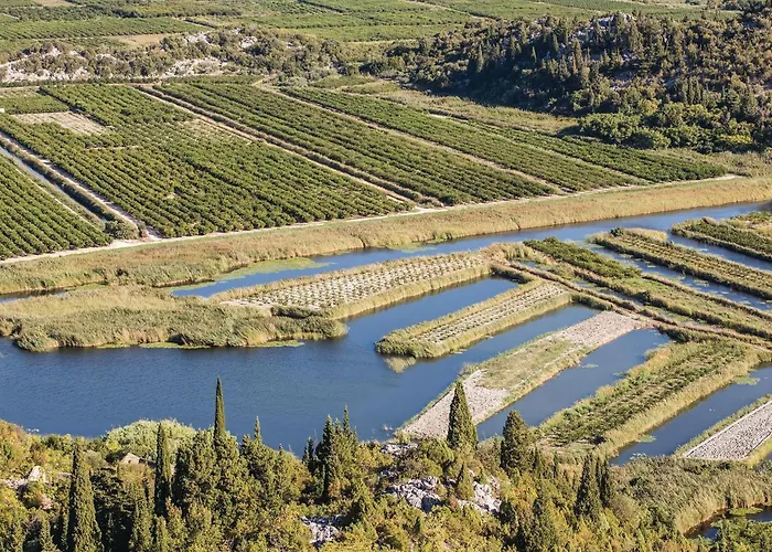 1 Bedroom Stunning In Komarna Komarna