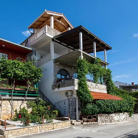 1 Bedroom Stunning In Komarna