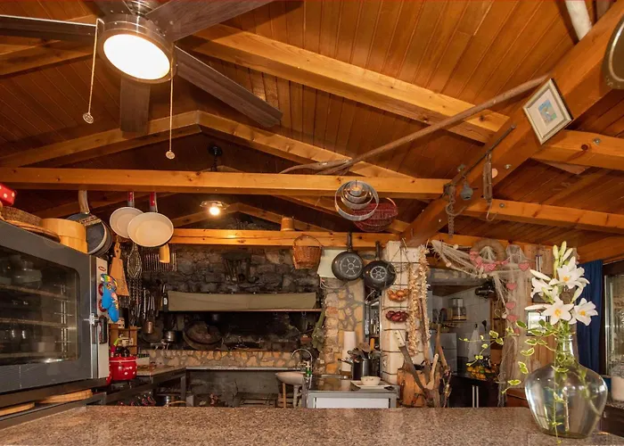 1 Bedroom Stunning In דירה