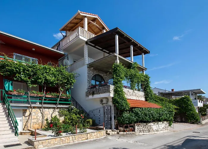 1 Bedroom Stunning In