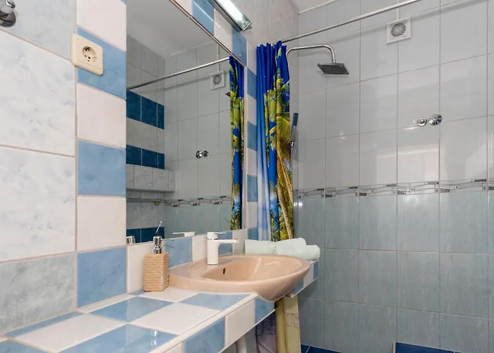 Apartment 1 Bedroom Stunning In